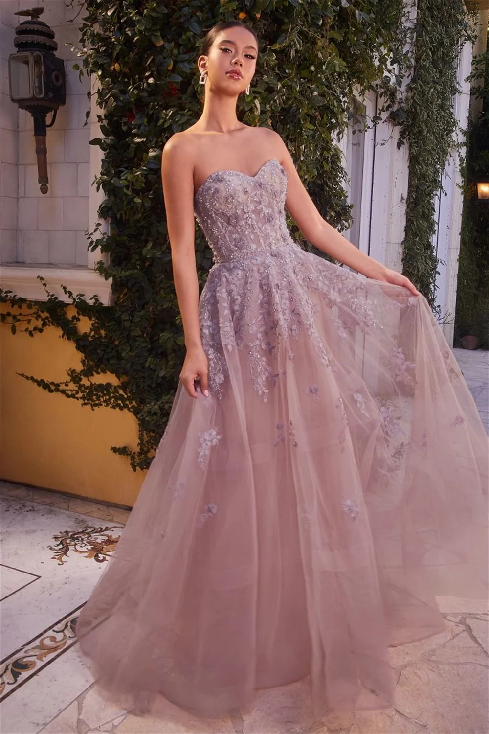 Vestido maxi de encaje y tul con escote ilusión Rosa perlado Tallas Grandes