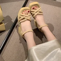 2025 nouveau été décontracté imperméable femmes sandales à la mode talon augmenté plate-forme compensées élégant mocassins romains pour les femmes 2