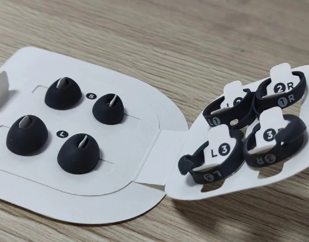 100% オリジナルスペアキット交換用イヤーチップイヤーバッド Bose