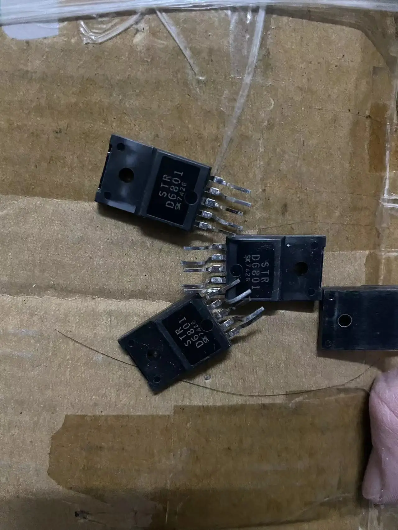 

STR-D6801 (5 шт.) оригинальный и актуальный запас