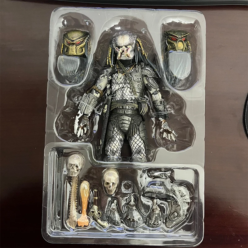 ULTIMATE ELDER PREDATOR フィギュア Predator Ultimate Elder Predator - The Golden Angel — Toy