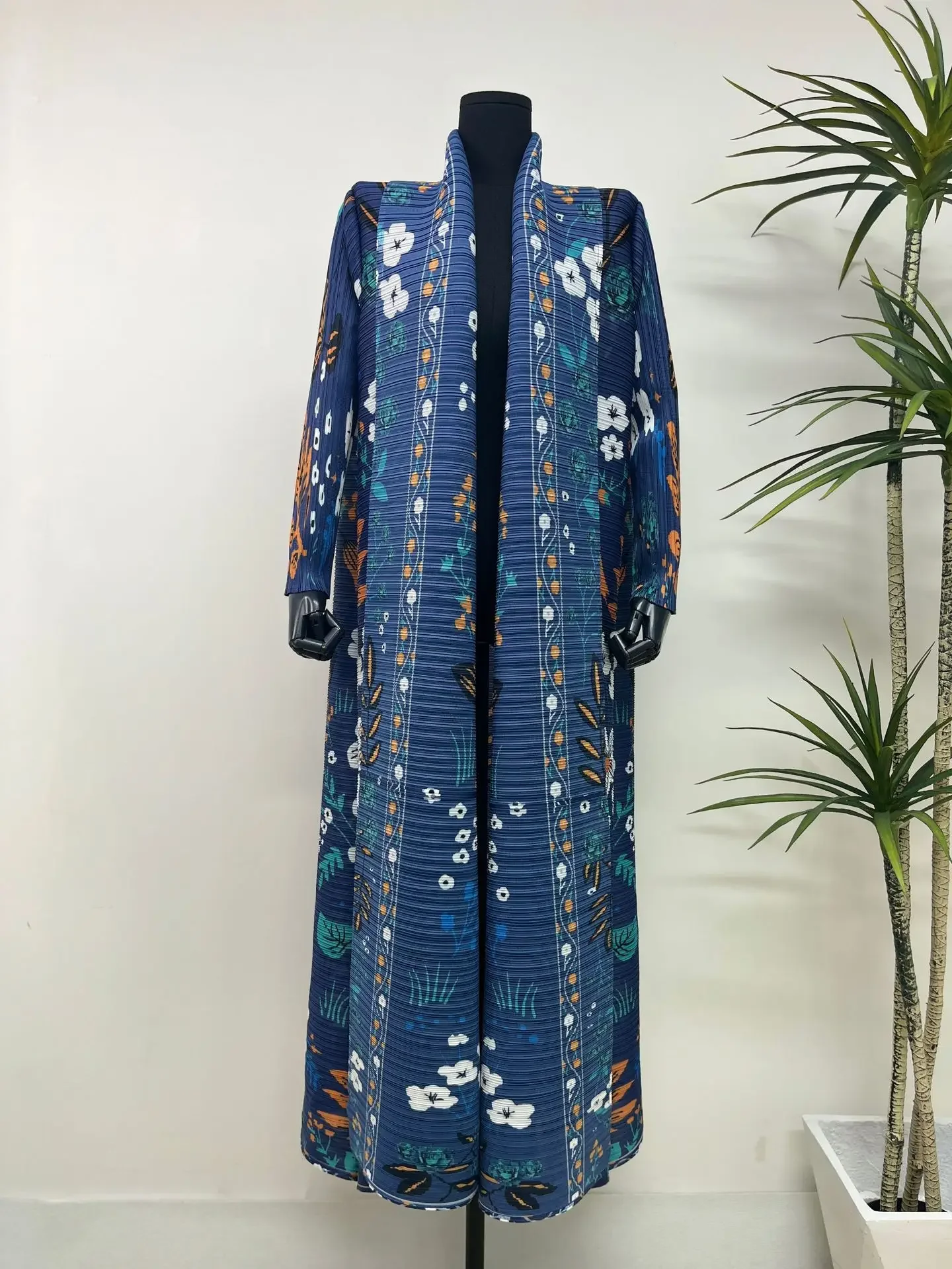 Miyake Pleated Women\'s Long Cardigan Windbreaker Coat Autumn New Ethnic Style Printing Loose Plus Size Dress Cloak Robe