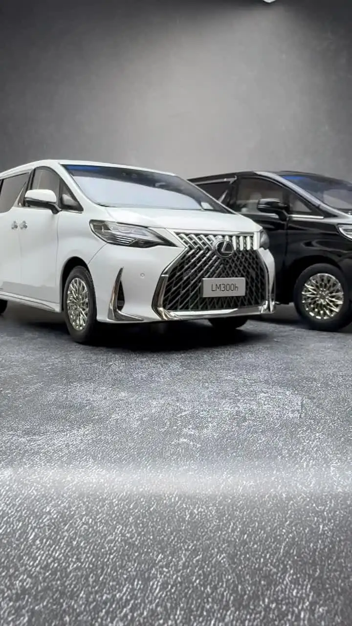 KYOSHO Diecast 1:18 Scale MPV LM300h car model MPV