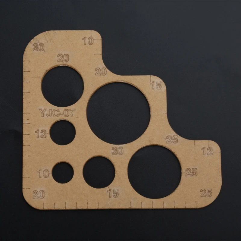 

Versatile Acrylic Leathercraft Template for Cutting Perfect Rounded Corners 85WC