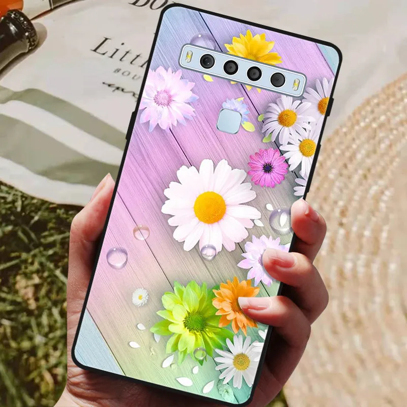Stylish Soft Silicone Phone Case - Fashionable Protective Cover in Vibrant Colors