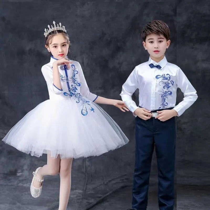 

Chinese style Blue and white porcelain children's performance Pengpeng skirt zither performance poetry recitation primary and