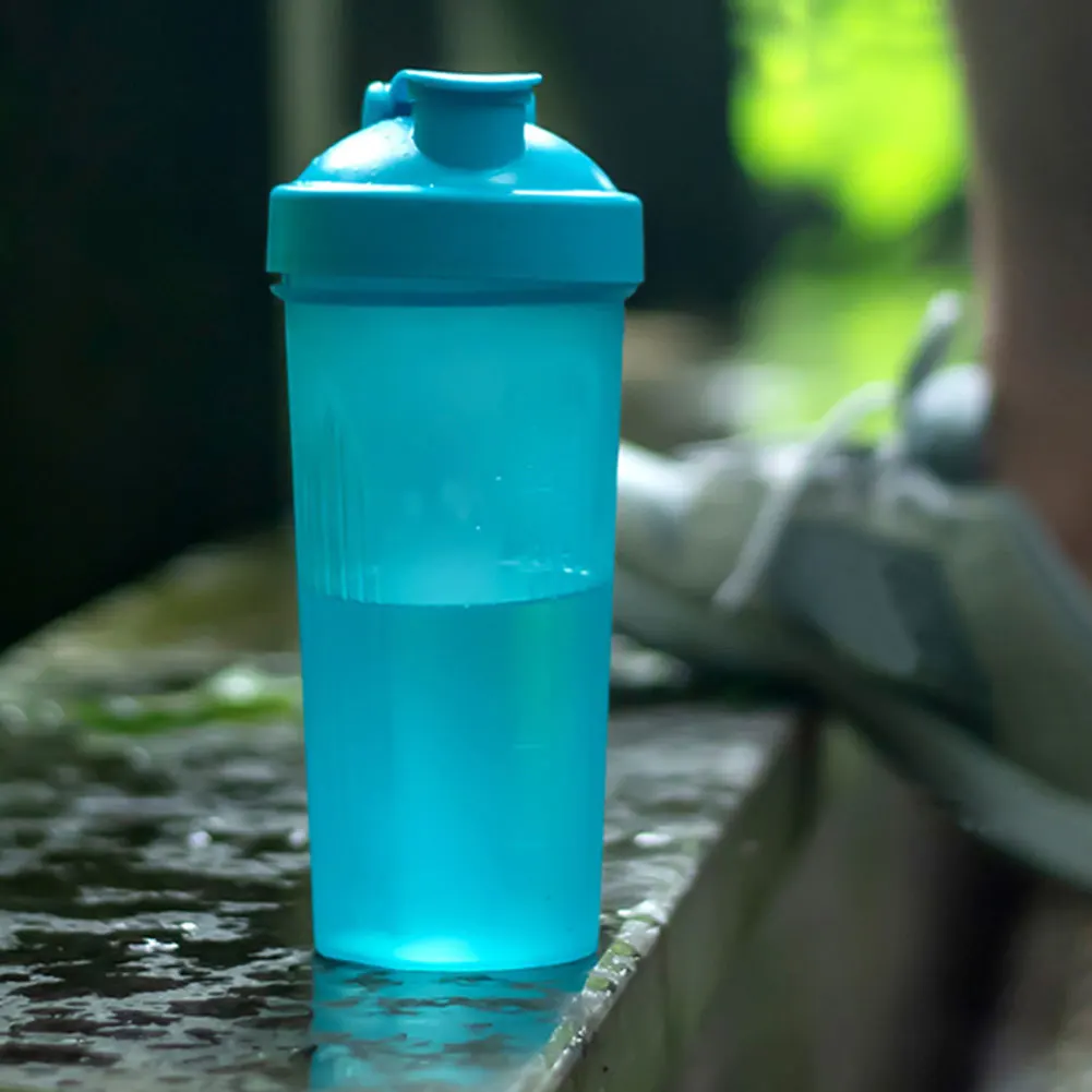 Shaker Bottle Portable Protein Powder Shaker Bottle Leak Proof Water For Gym Sport Mixing Cup with Scale 600ml protein bottle shaker bottle shaking cup protein shaker cup