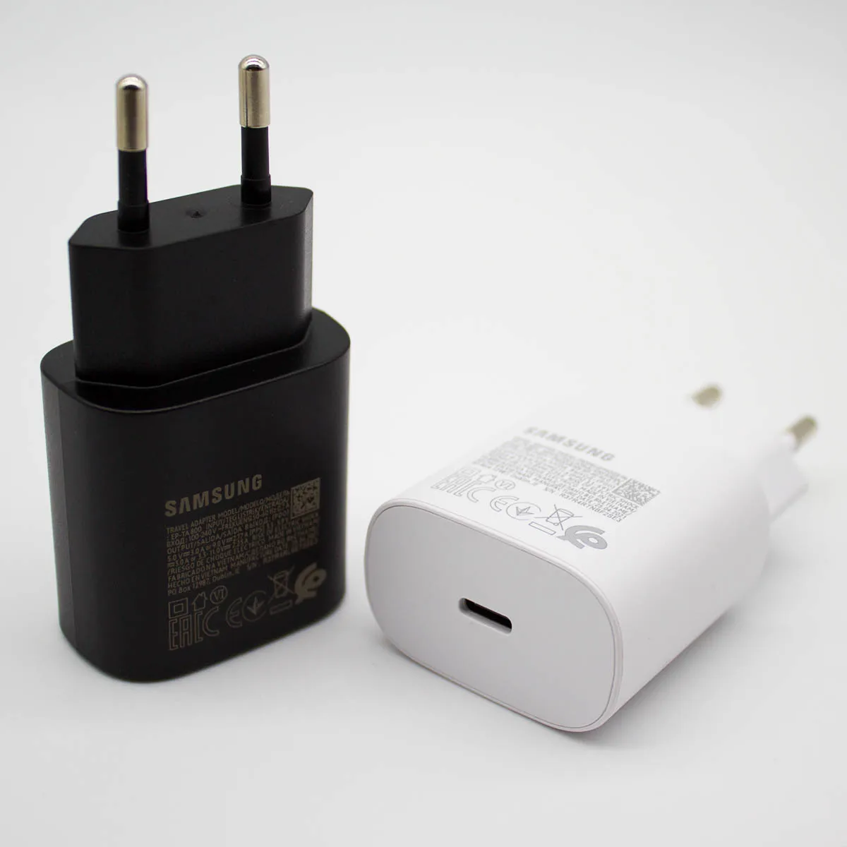 SamsungGalaxyA55A54A35A34A145G25WSuperSnelleOpladerUsbCPdMuur.jpg