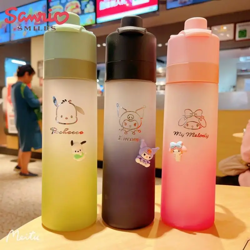 

Милые Hello Kittys Y2K Sanrio Kuromi My Melody Cinnamoroll аниме 650 мл антиожоговая Милая увлажняющая водяная чашка для девочек игрушка