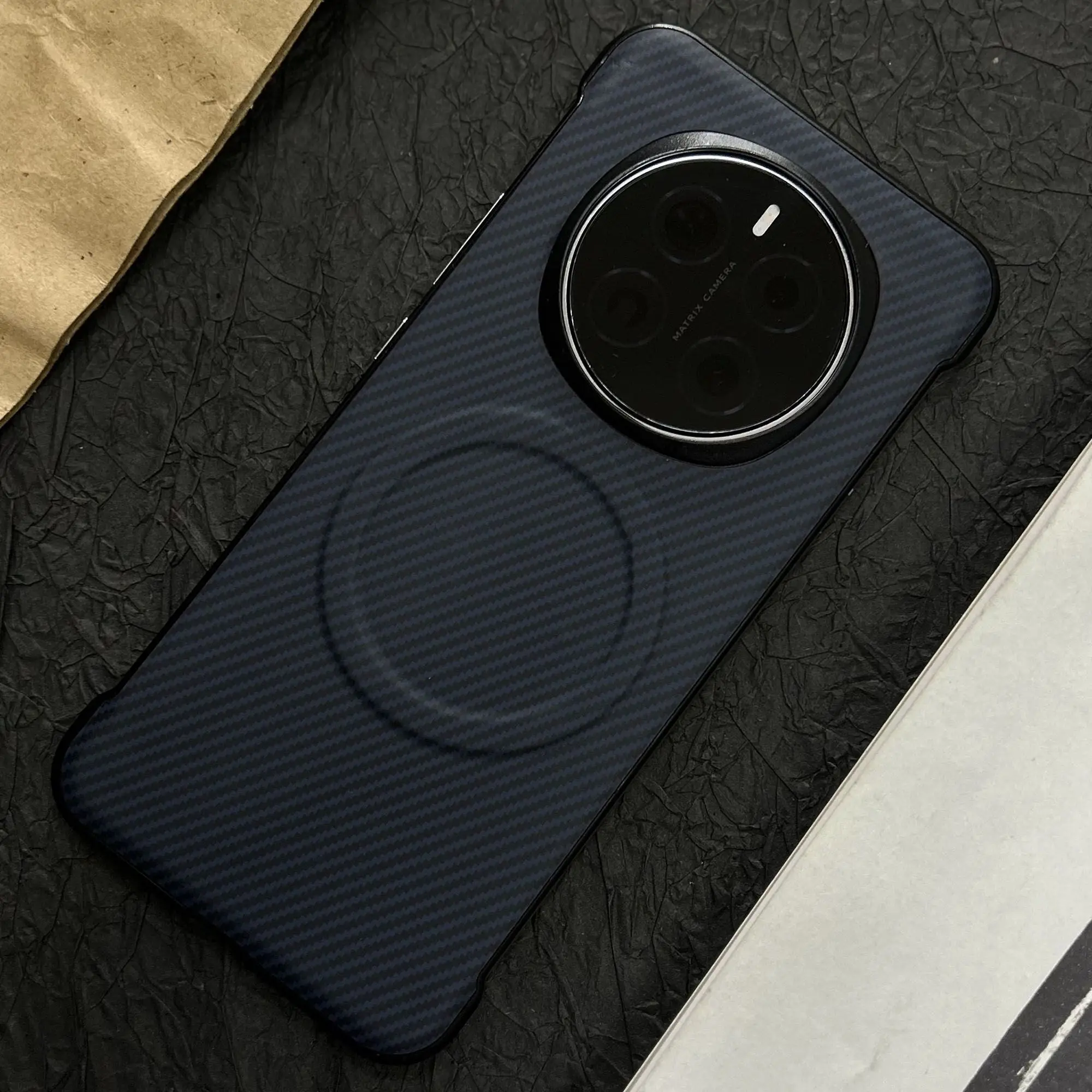 Ultra Thin Borderless Striped Magnetic Case - Stylish Shell in Elegant Design