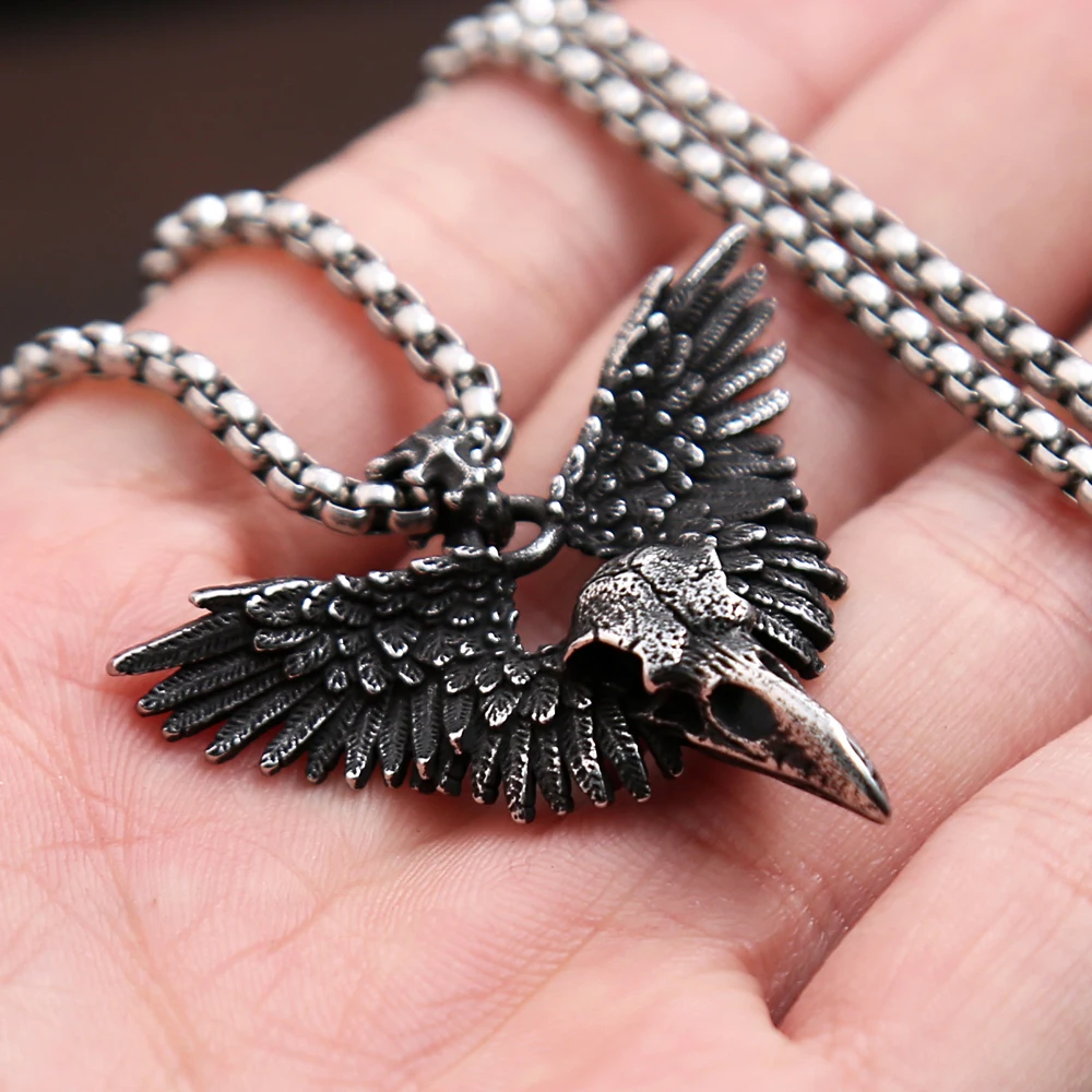 Einzigartige Vintage schwarzen Raben Schädel Flügel Anhänger Halskette für Männer Frauen Edelstahl Punk Tier Amulett Schmuck Geschenke Großhandel