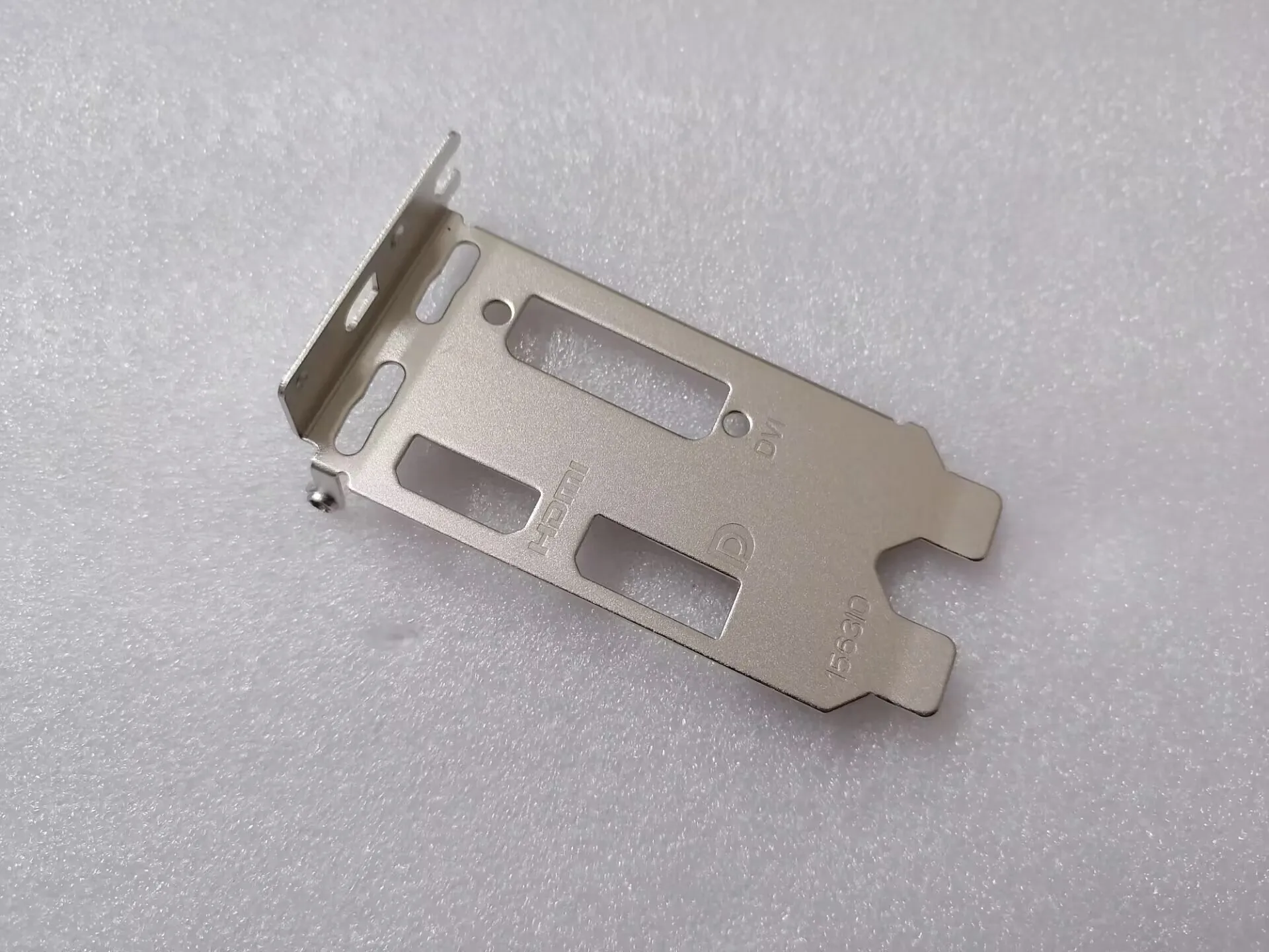 

Низкопрофильный кронштейн для видеокарты MSI GTX1050 GTX1050Ti