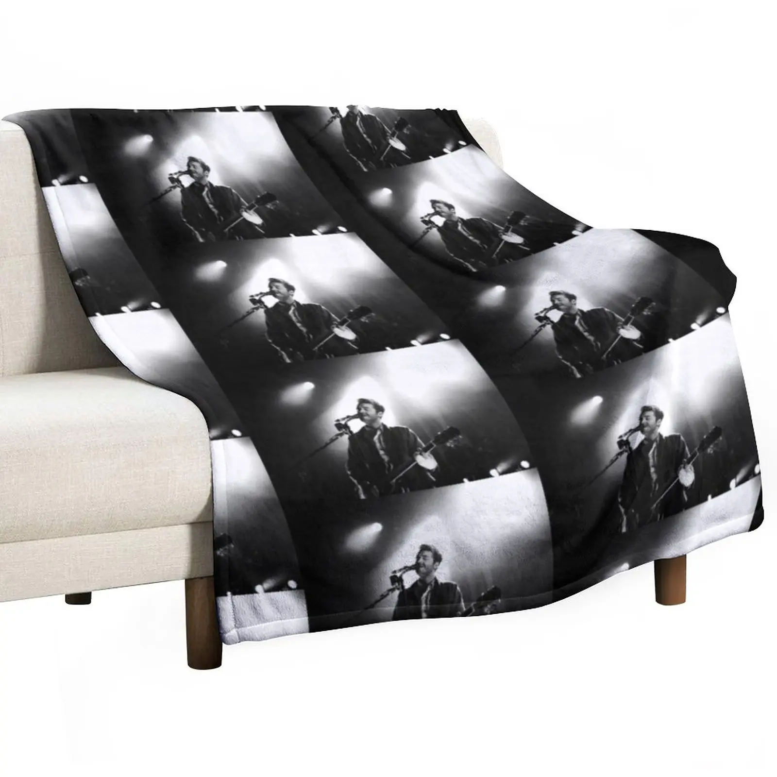 

sau Lord rus Huron broto5 tour Throw Blanket Single Decoratives Flannel Blankets