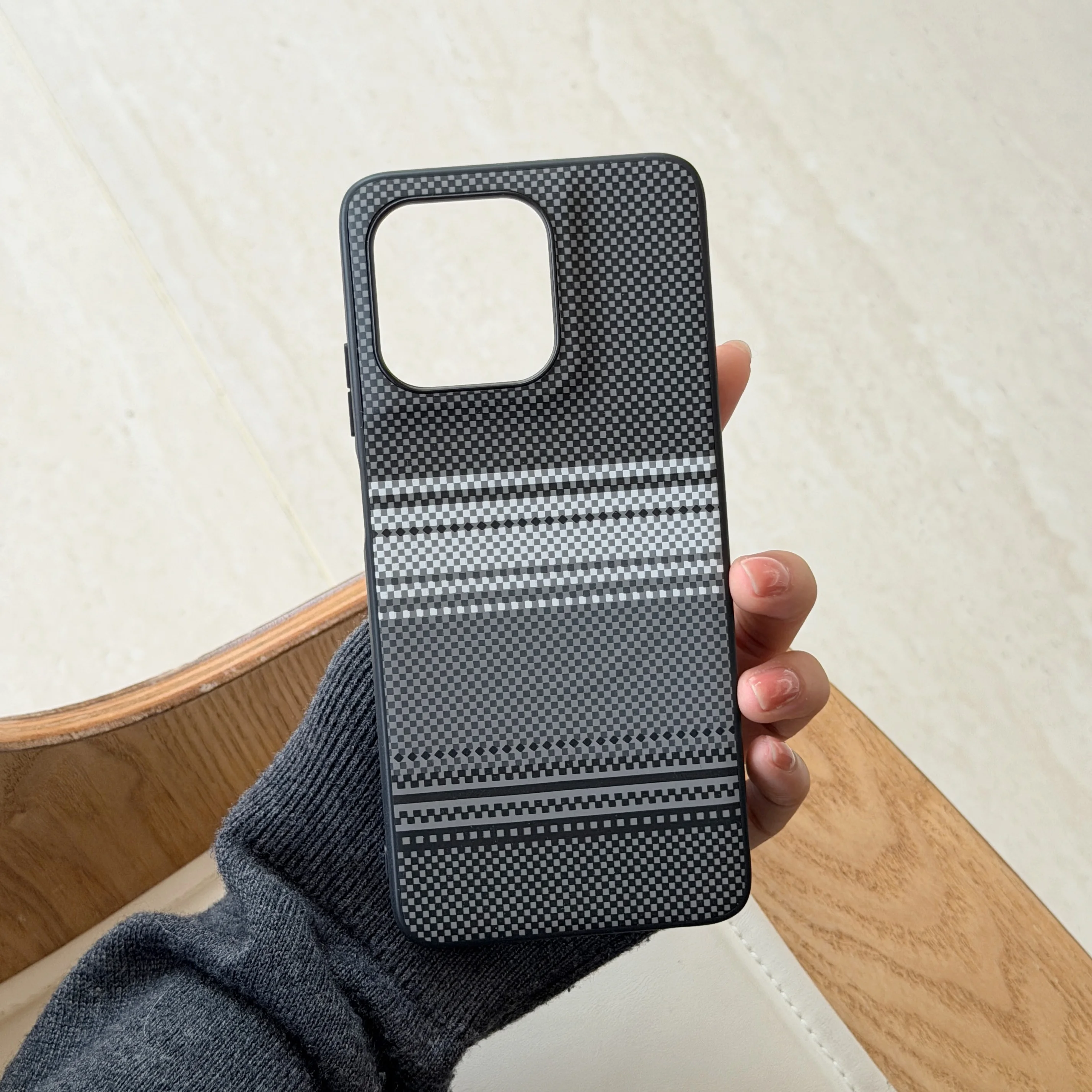Slim Carbon Fibre Sunset Magnetic Shockproof Case