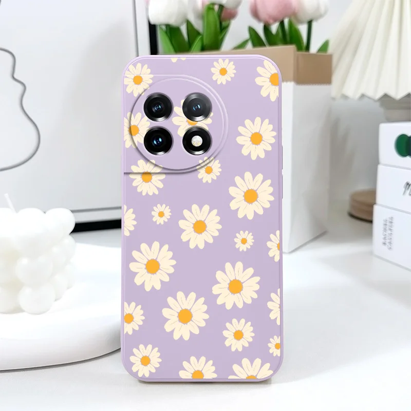 Corrugated Daisy Liquid Silicone Phone Case