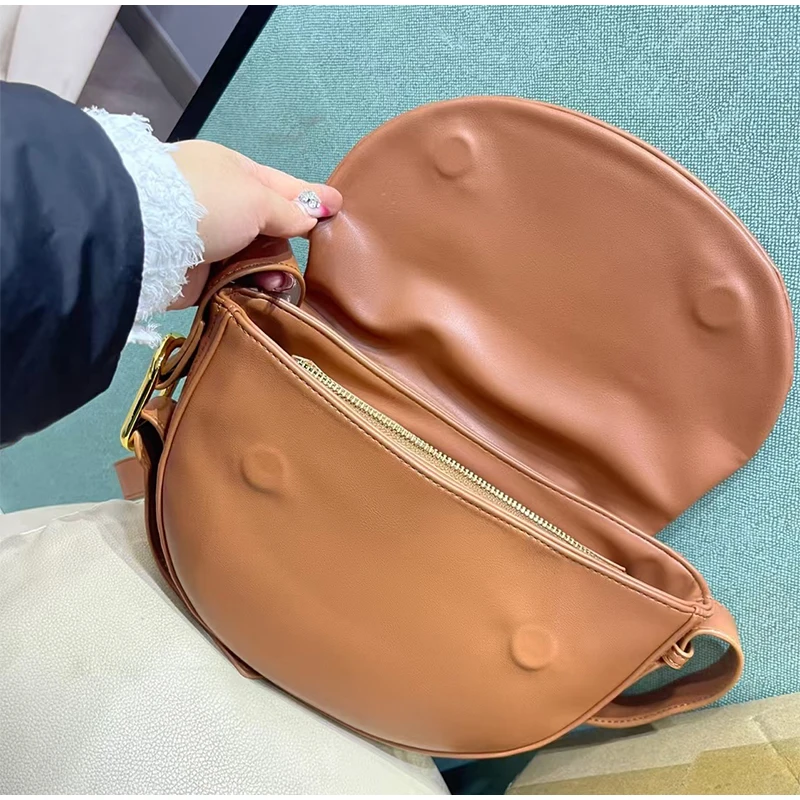 retro European crossbody bag