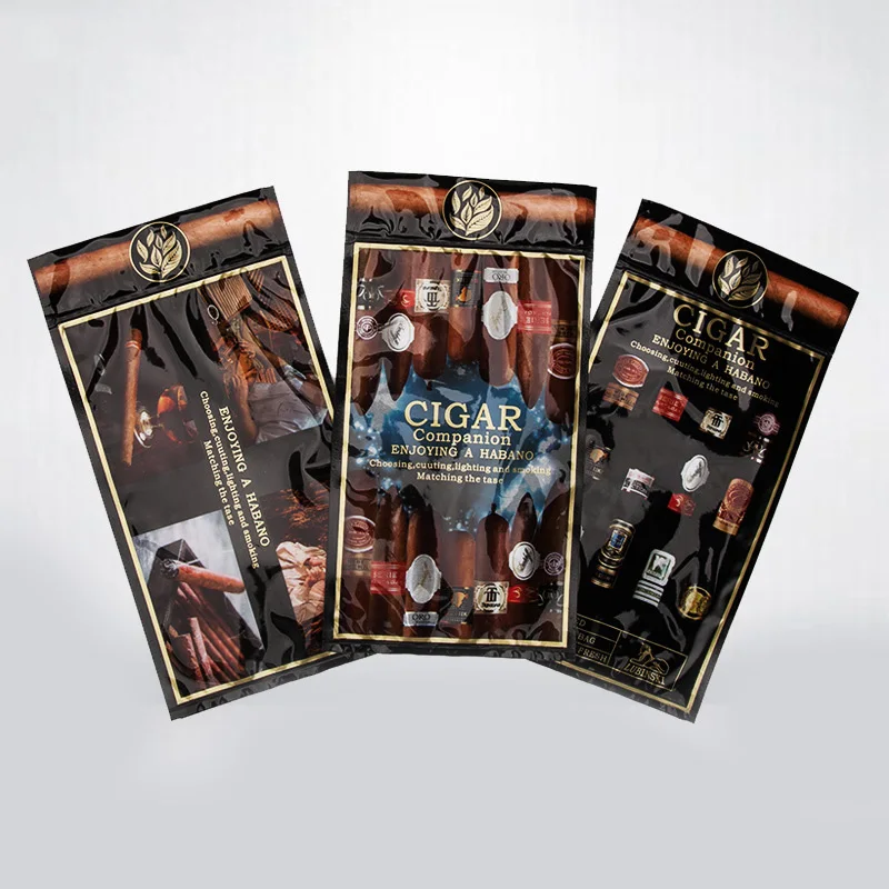 

Portable Plastic Travel Cigar Humidor Bag with Built-In Moisturizing Solution Cotton Fit 4 Cigars Humidifier