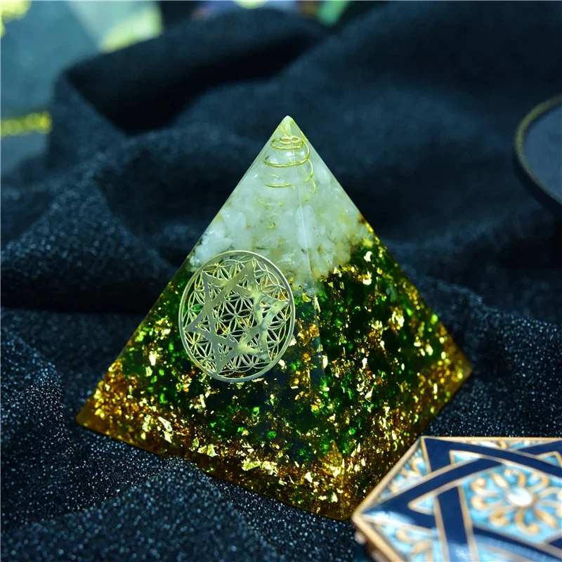 Orgonite Chamuel Anahata Chakra Natural Green Crystal Orgon Energy Pyramid Customized Resin Ornaments Spiritual Home Decor Craft spiritual warfare