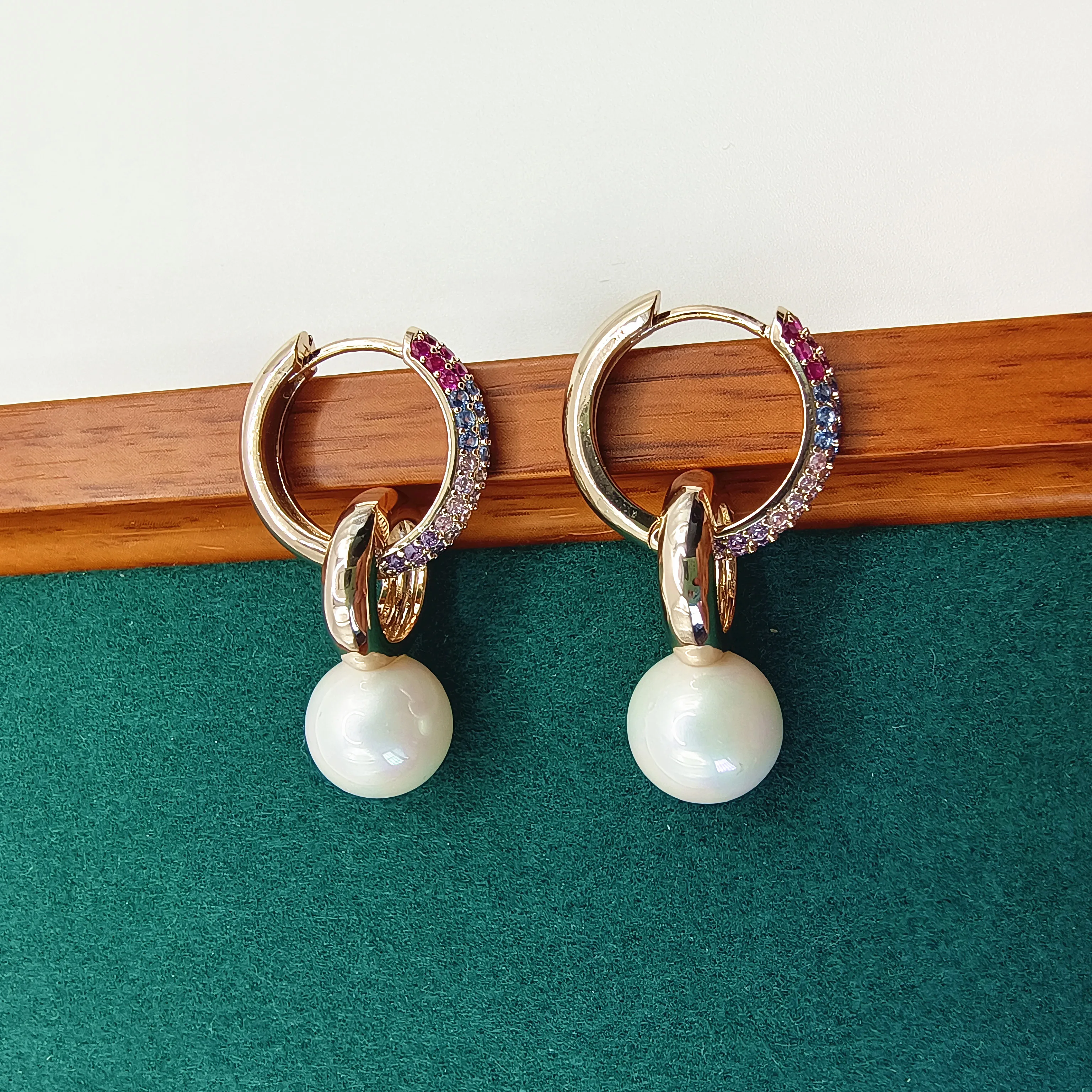 

Zssanacc Aesthetic Elegant Women's Pearl Earrings Sent Free Boho Hoop Earrings Luxury Quality Jewelry