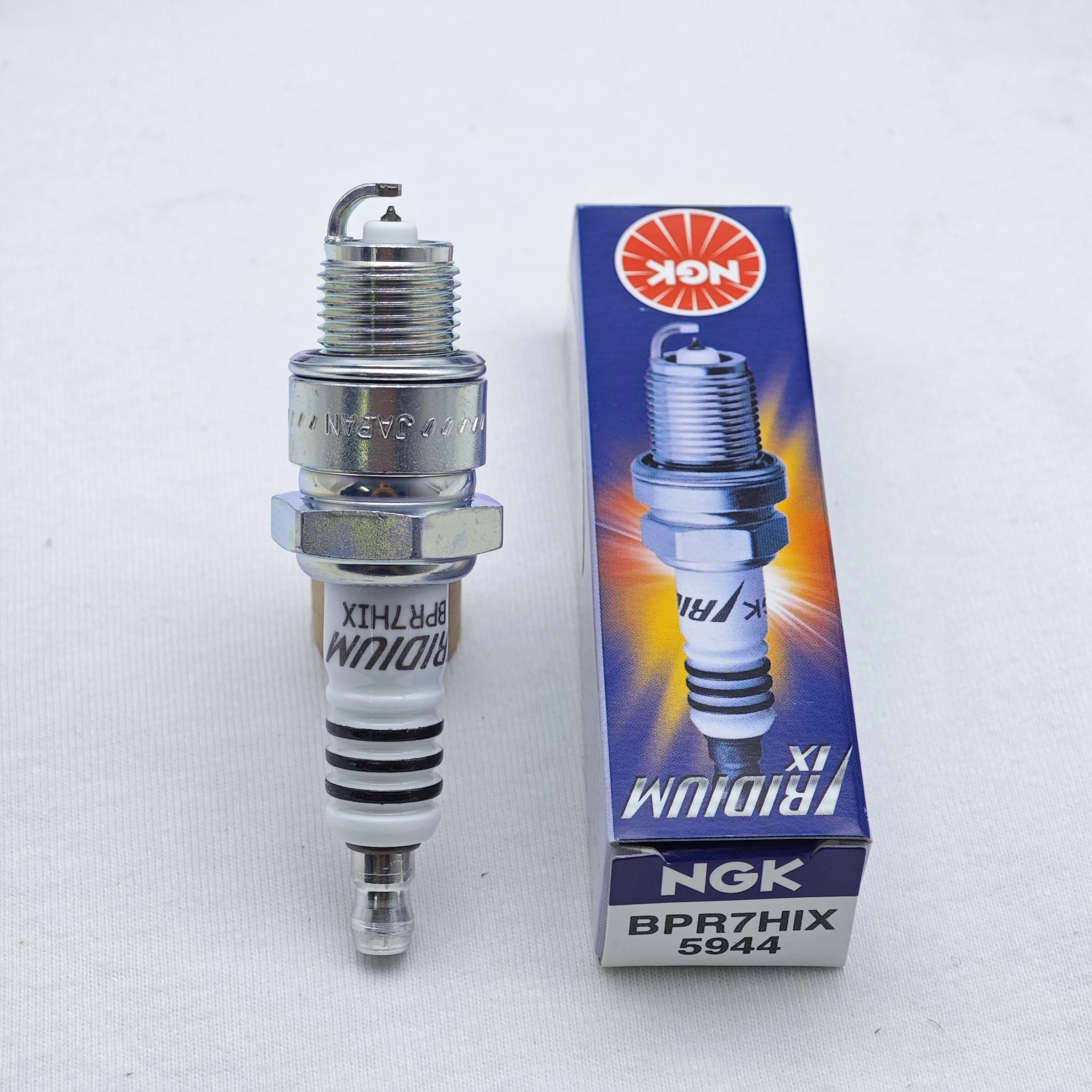 1pcs-Original-NGK-Iridium-Spark-Plug-BPR7HIX-5944-Upgrade-BP7HS ...