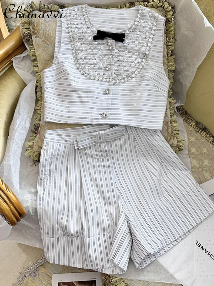 

Striped Fashion Suit French Sleeveless Vest Diamond Top Striped High Waist Shorts Two-Piece Set 2023 Summer New Shorts Suit