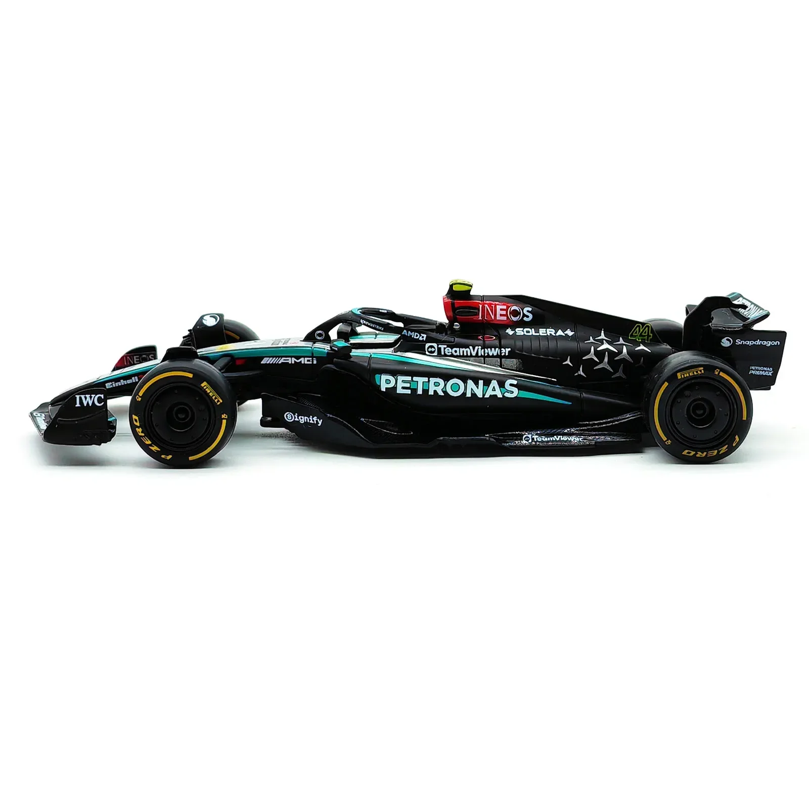 Bburago 1:43 Mercedes-AMG Petronas F1 Team W15 2024 #44 Hamilton #63 George Russell Alloy Car Die Cast Model Toy Collectible 3