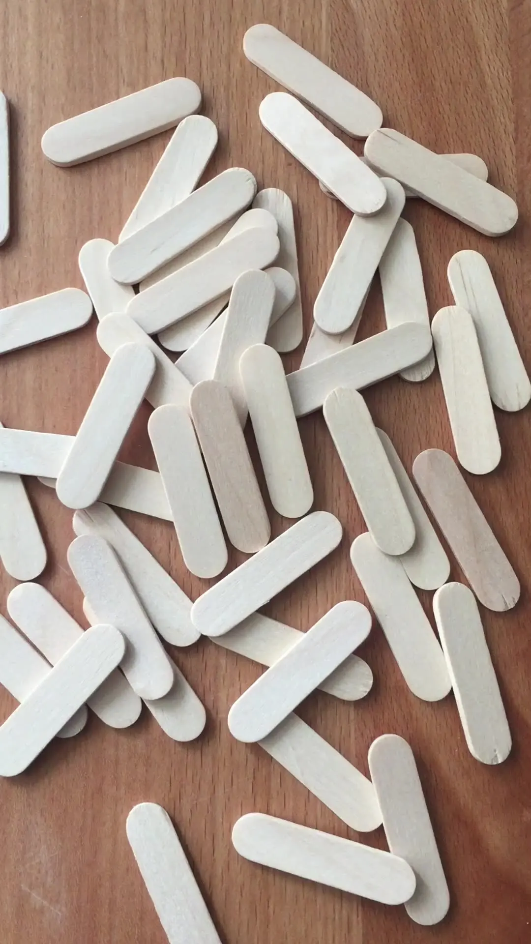 Ice Cream Sticks Disposal Lollipop Sticks 100 Plain Wooden Sticks 1.6 Inches Small Lollipop Sticks Disposable Pudding Ice Cream Cake Dessert Spoons Pop