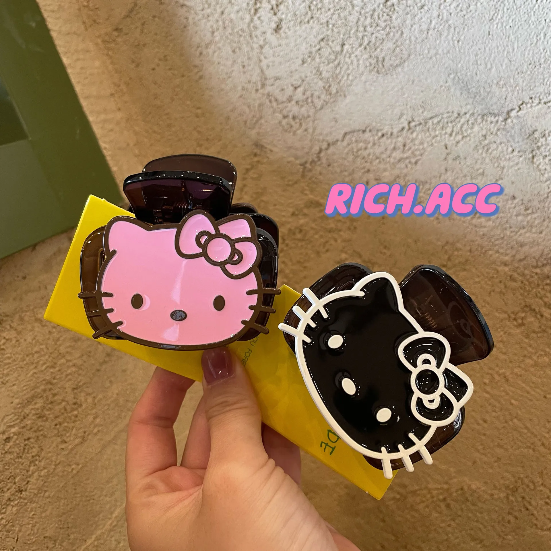 

Sanrio Hello Kitty Cartoon Cute Cross Dressing Cat Resin Hair Clip Personality Barrettes Hairpin Sweet Kawaii Hair Accessories