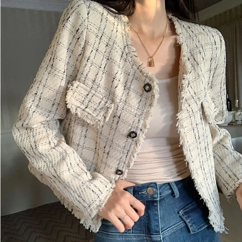 2024 New Spring Autumn Vintage Small Fragrant Wind Coat Short French Furred Edge Long-sleeved Cardigan Female Tassels Jacket