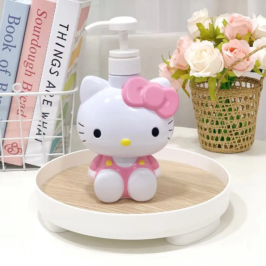 Sanrias Press Pump Bottle Anime Kuromi Melody Cinnamoroll