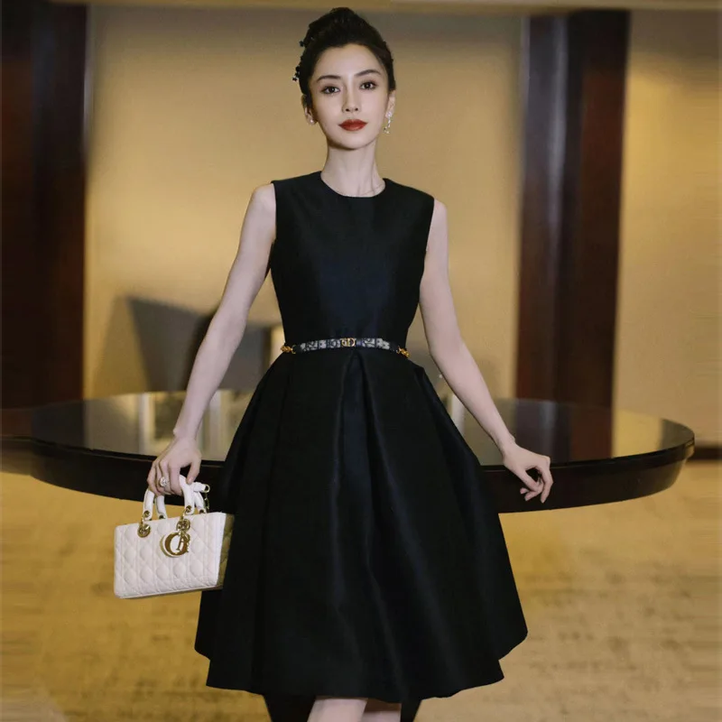 

Yang Ying dress of the same style has the temperament of high class 2023 summer new style celebrities are thin and versatile