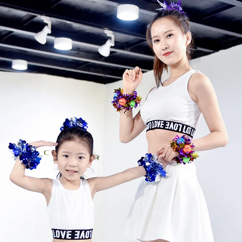 2Pcs Random Children's Glitter Dance Wrist Flower Cheerleaders Perform Handflowers Hand Bell Ring Kids Performance Props Toys