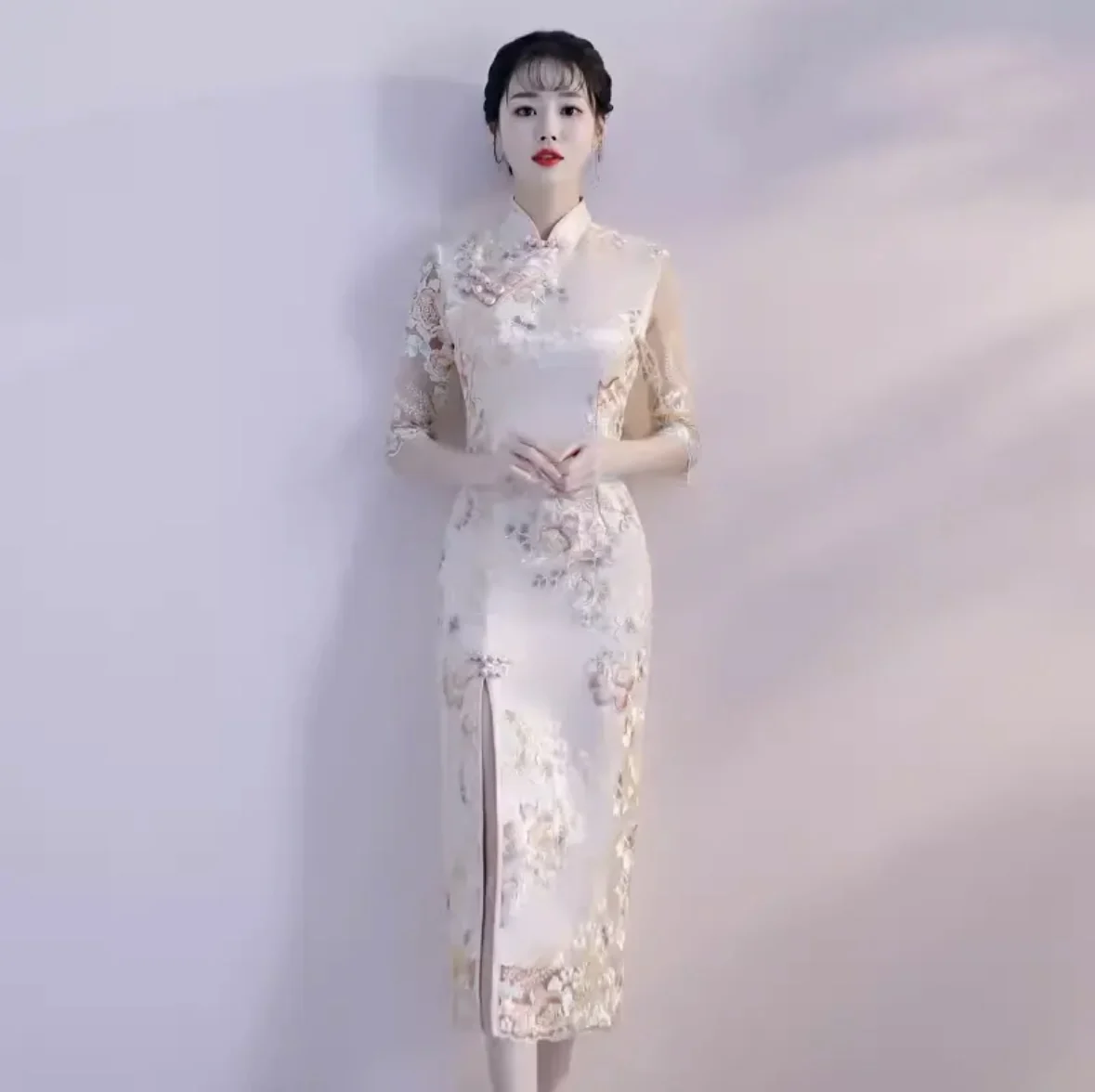 

Qipao 2024 New Women's Chinese Style dignified and fashionable girl style mid length atmospheric lace dress Spring