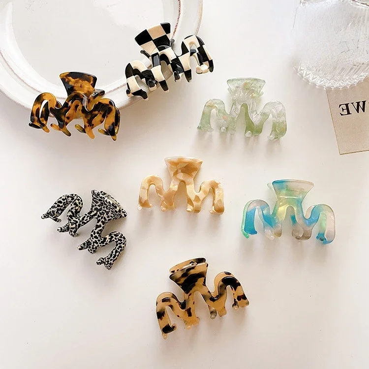 

Korean Charm Simple Color M-Shaped Hair Claw Clips Small Sweet Cute Square Headdress Hairpin Hair Accessories for Women