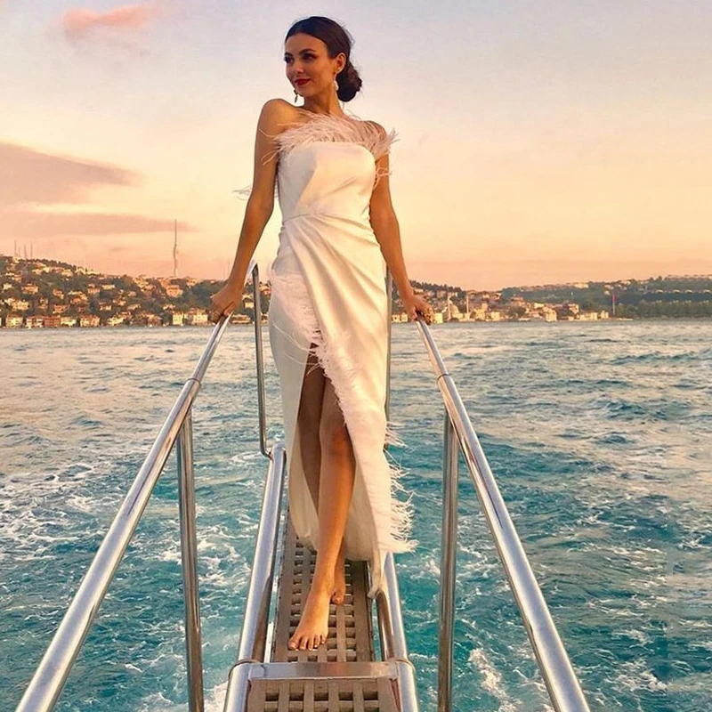 

White Sexy Strapless Prom Dresses Sleeveless Cocktail Party Dress Women Wear Floor-Length Feather Evening Gowns