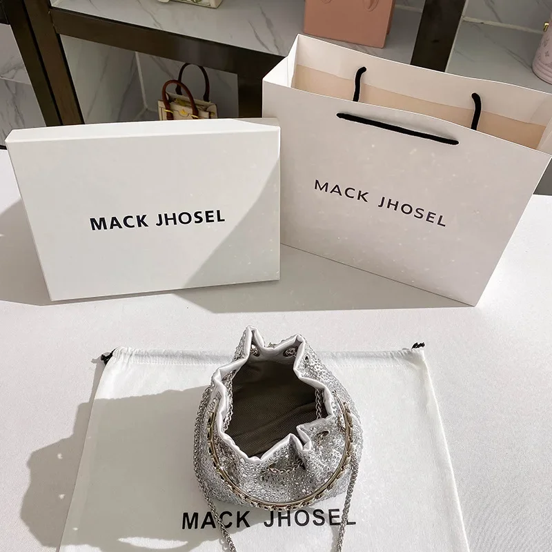 المألوف الصيف الماس جزءا لا يتجزأ من سلسلة معدنية...