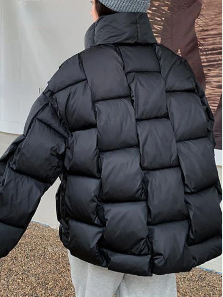 Winter Jacket for Women Three-dimensional Plaid Woven Fashion Coat Solid High Street Warm and Thick 2023 Winter New Down Jacket 4