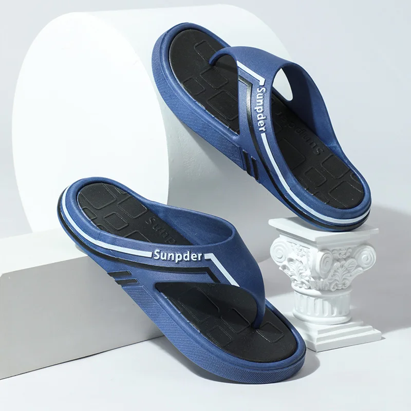 

Summer New Men's Herringbone Slippers Fashion Thick Sole Beach Slippers Durable and Non Slip Outdoor Slippers Luxury Slippers