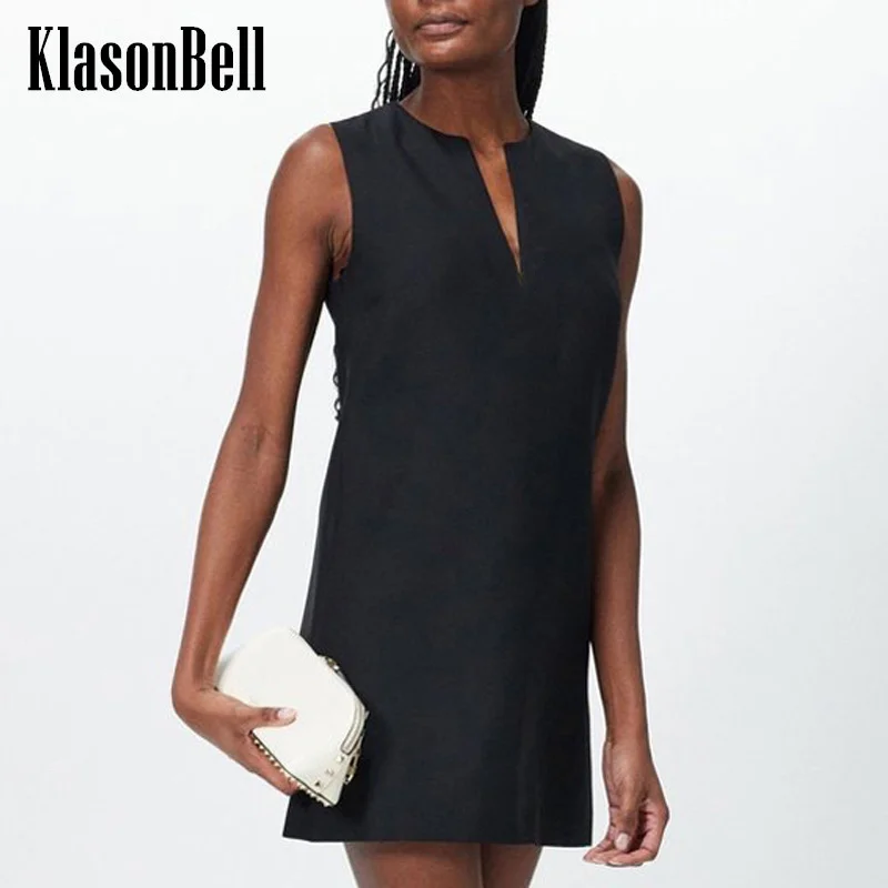 

4.16 KlasonBell 2024 New Simple Black Tank Dress Fit Women Metal Letter V-Neck Collect Waist Office All-matches Mini Dress