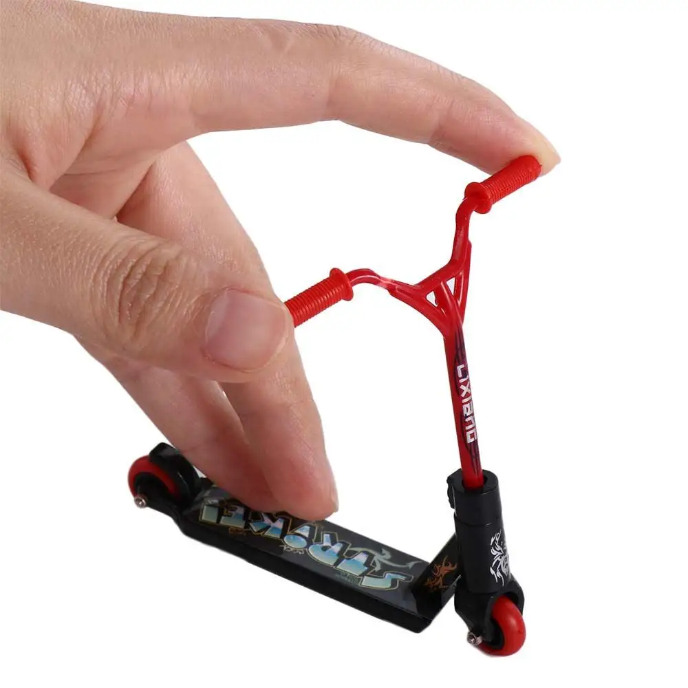 Finger Scooter Mini Skate Park Ramp Set Fingerboard Extreme Sports Toys Bikes