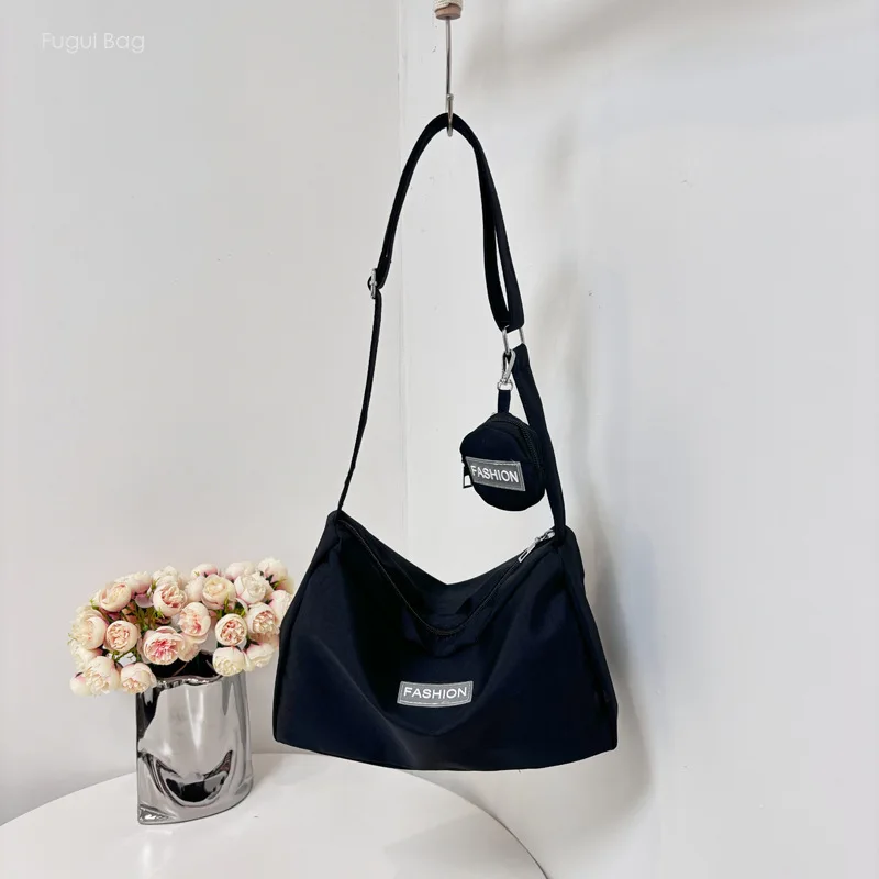 Girl's Shoulder Bag and Crossbody Bag Are Simple Fashionable and Versatile New Student Large Capacity Solid Color Canvas