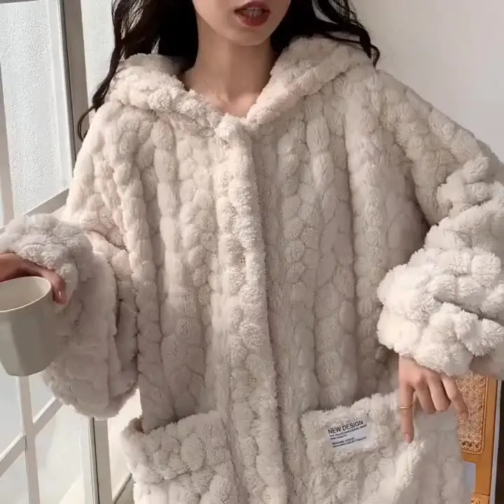 Коралловый флисовый халат женский