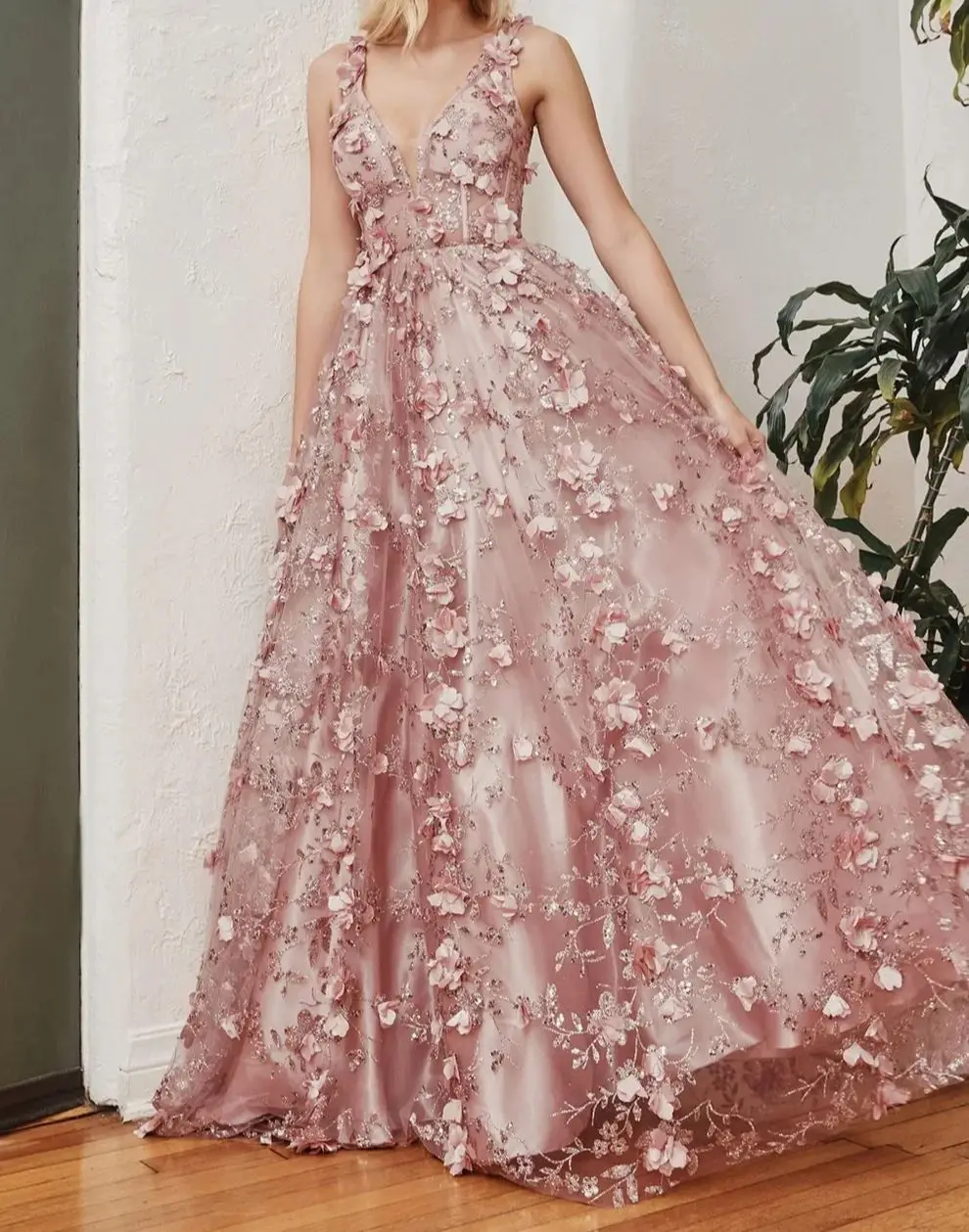 

Великолепное ТРАПЕЦИЕВИДНОЕ ПЛАТЬЕ С 3d цветами для выпускного вечера 2024 блестящее длинное вечернее платье с V-образным вырезом для официальной вечеринки коктейльное платье для особых случаев