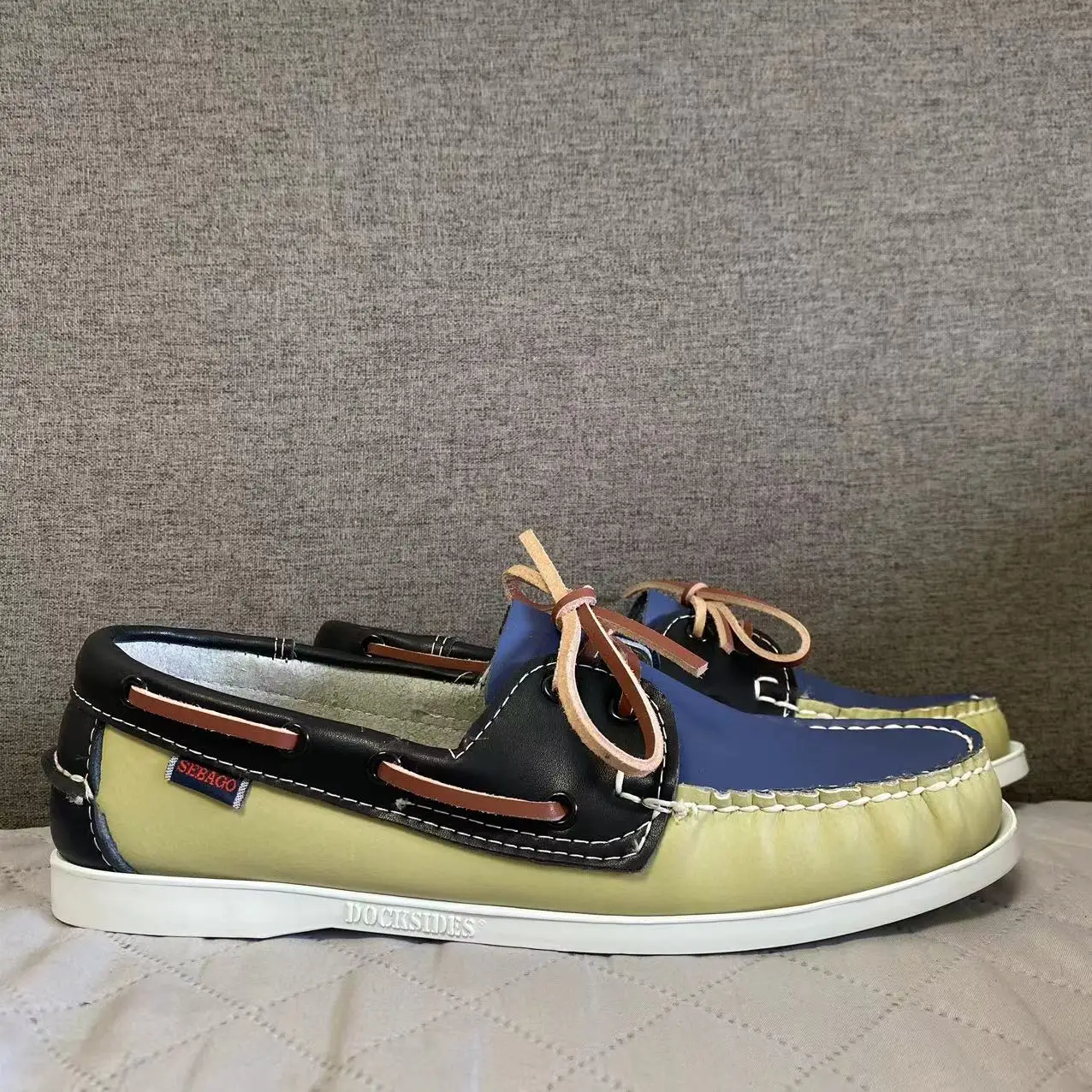 

Men Authentic Sebago Docksides Shoes - Premium Leather Moc Toe Lace Up Boat Shoes AC047