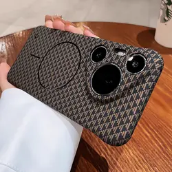 Magnetic Slim Carbon Fiber Pattern Phone Case Cover for Huawei Mate 60 Pro+ (Triangular Gold)