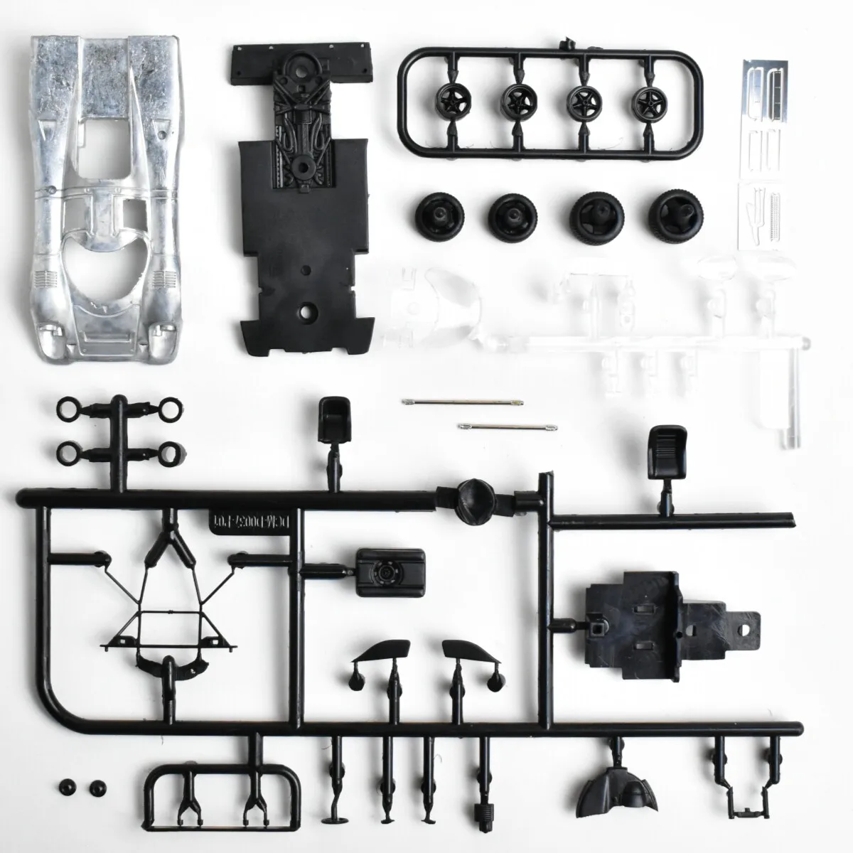 1:64 스케일의 917K 조립식 핸드메이드 다이캐스트 모형 자동차를 선물로 줄 수 있습니다.