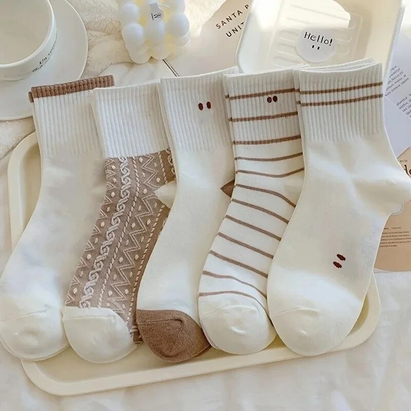  5 Pairs Cute Smiling Print Socks, Comfy & Soft Crew Sports Socks, Women's Stockings & Hosiery 