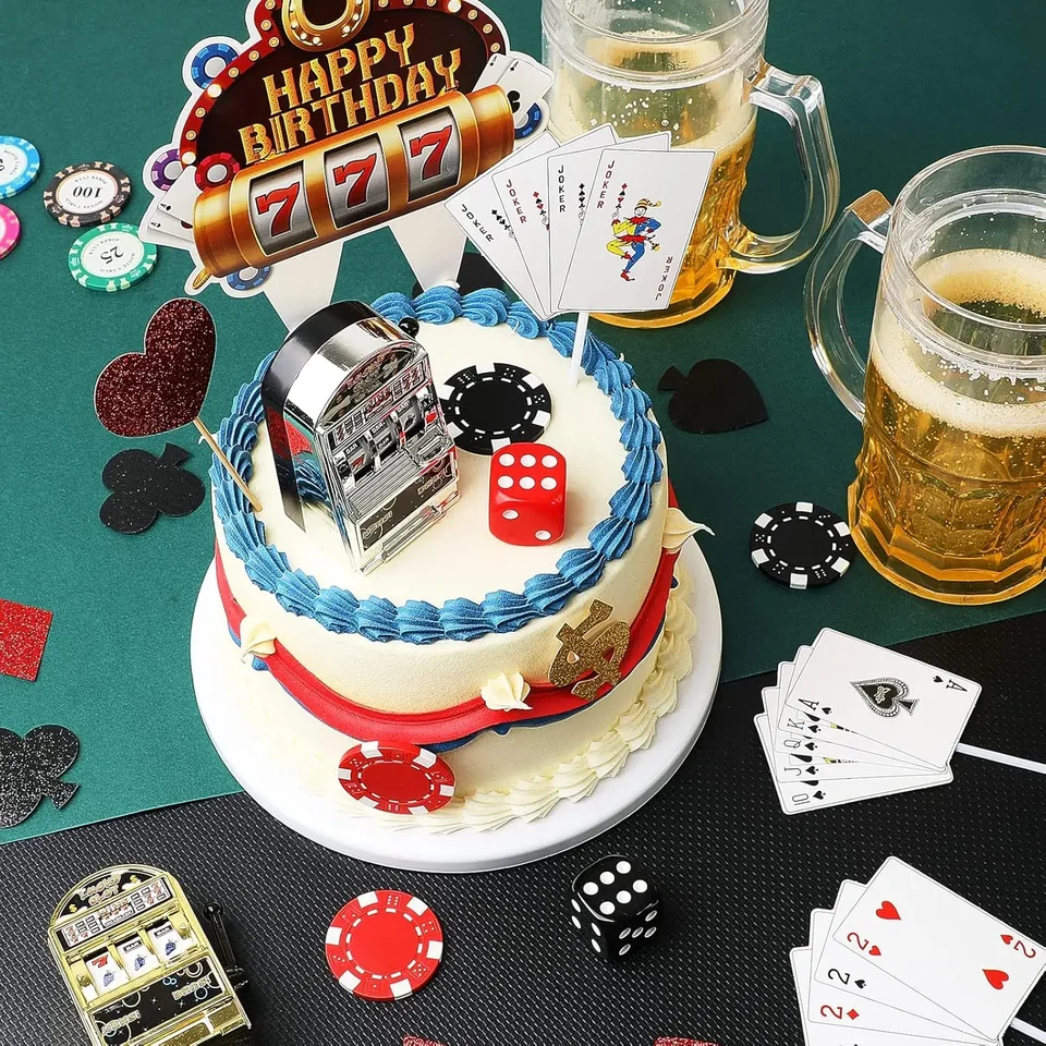 Topper per Torta da Casinò, Topper per Torta di Buon Compleanno con Gioco di Poker Decorazione per Torta a Tema Casinò per Feste di Compleanno a Tema Notte di Casinò di Las
