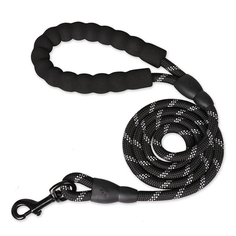 Reflective Heavy-Duty Dog Leash with Padded Handle for Enhanced Safety and Control