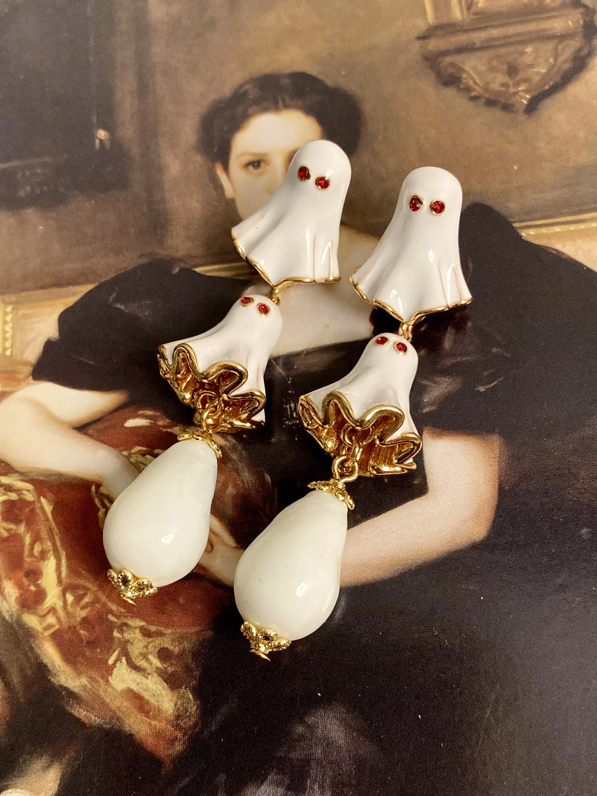 

Halloween elf Earrings White Enamel Sunny Day Doll Glass Long fun eardrop lovely jewelry
